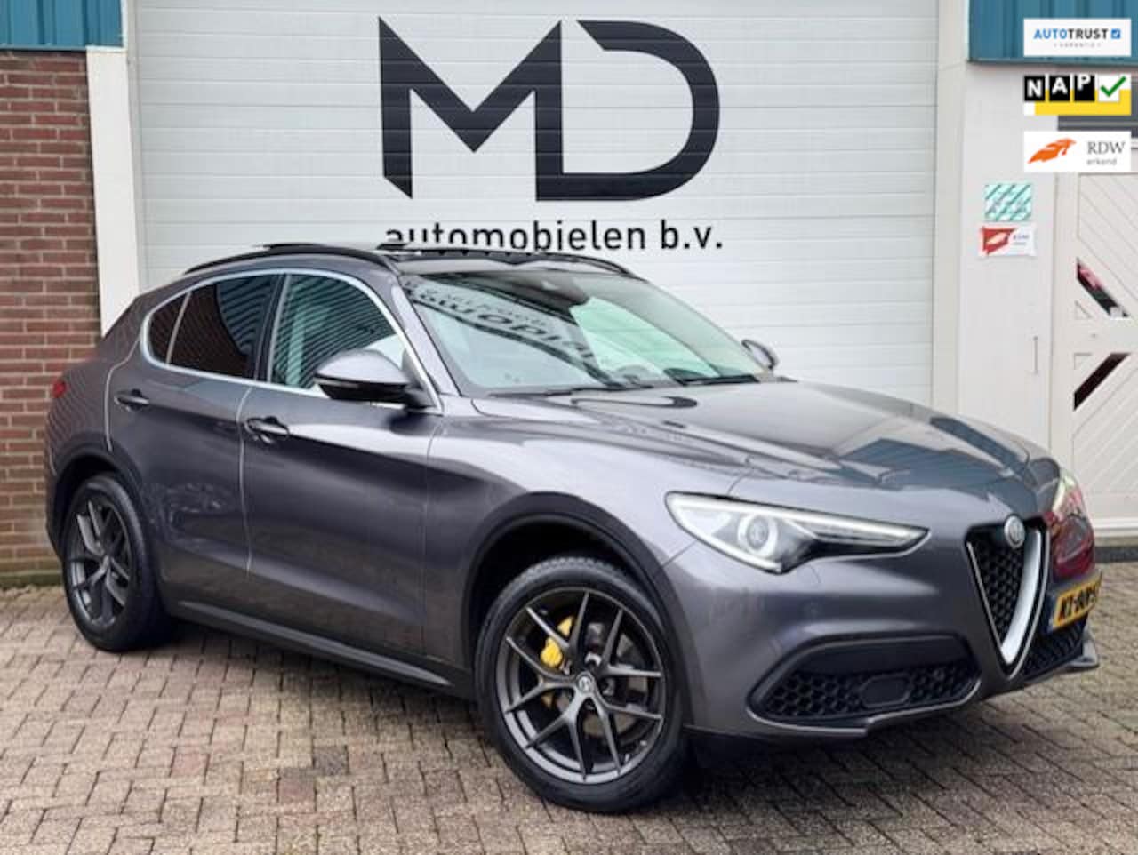 Alfa Romeo Stelvio - 2.0 T AWD First Edition Q4 - Panorama dak - AutoWereld.nl