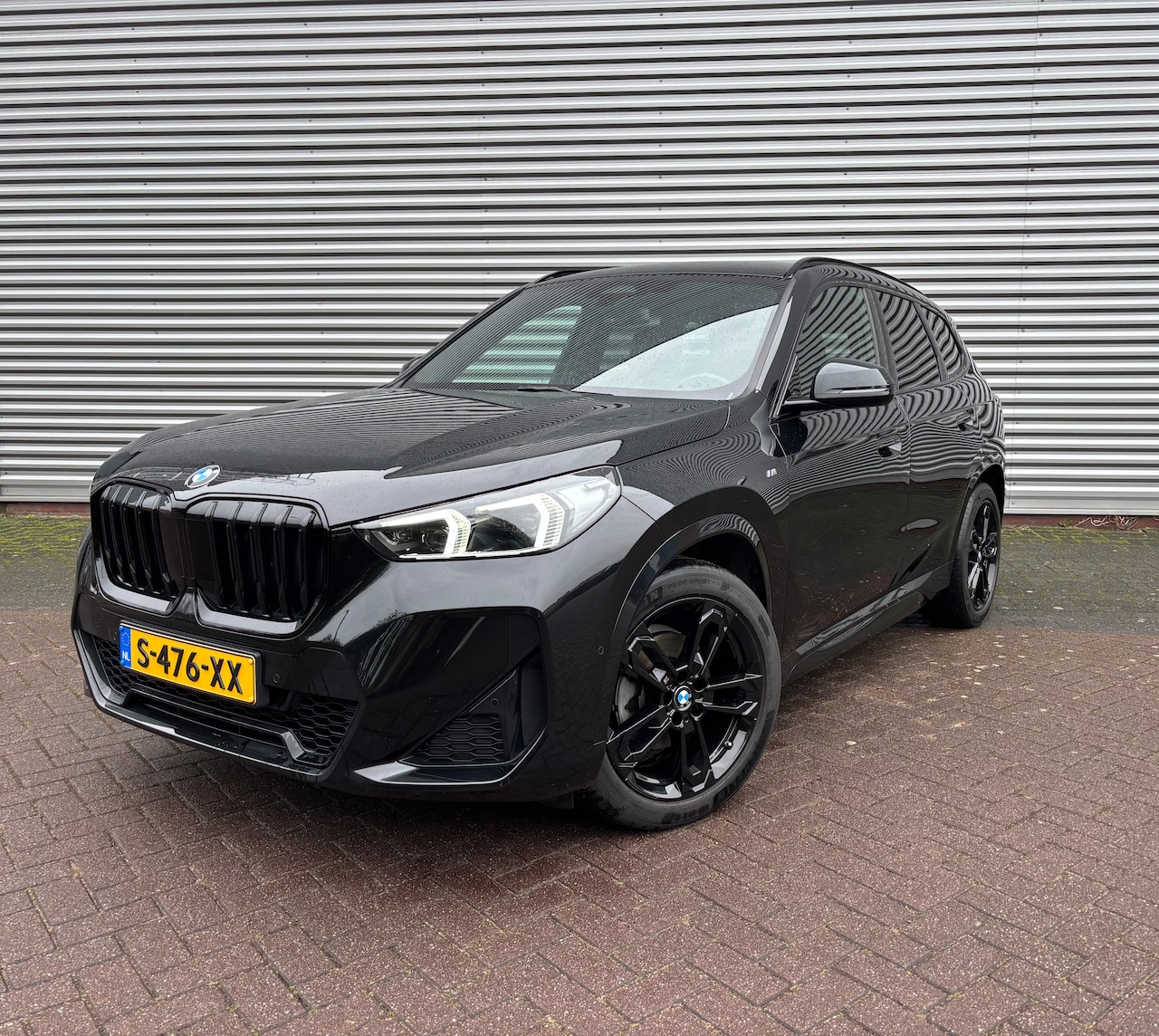 BMW X1 - sDrive18i High Executive M-Sport - alcantara - elek. trekhaak - stuurverwarming - 19inch - AutoWereld.nl