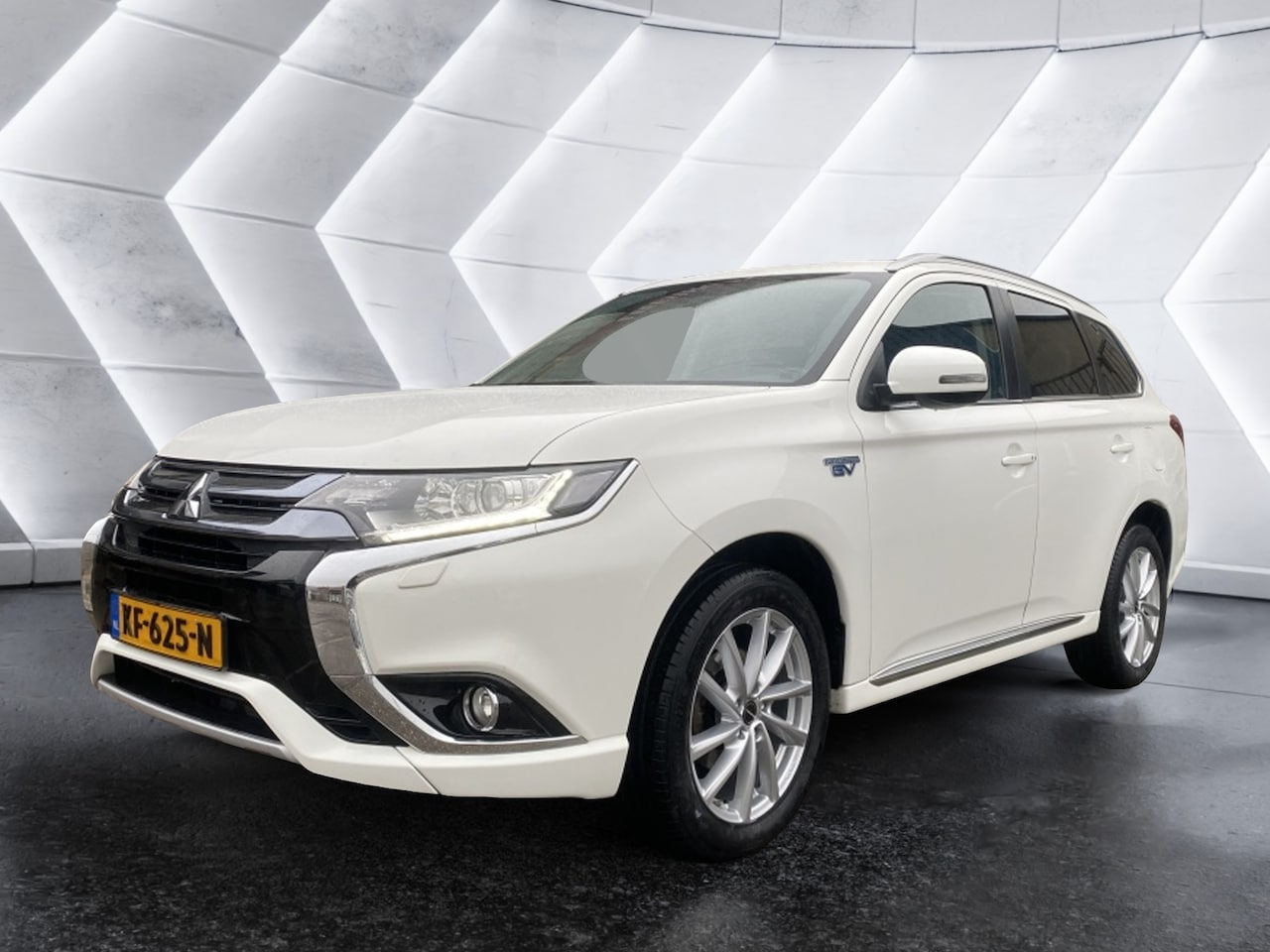 Mitsubishi Outlander - 2.0 PHEV Bns. Ed. - AutoWereld.nl