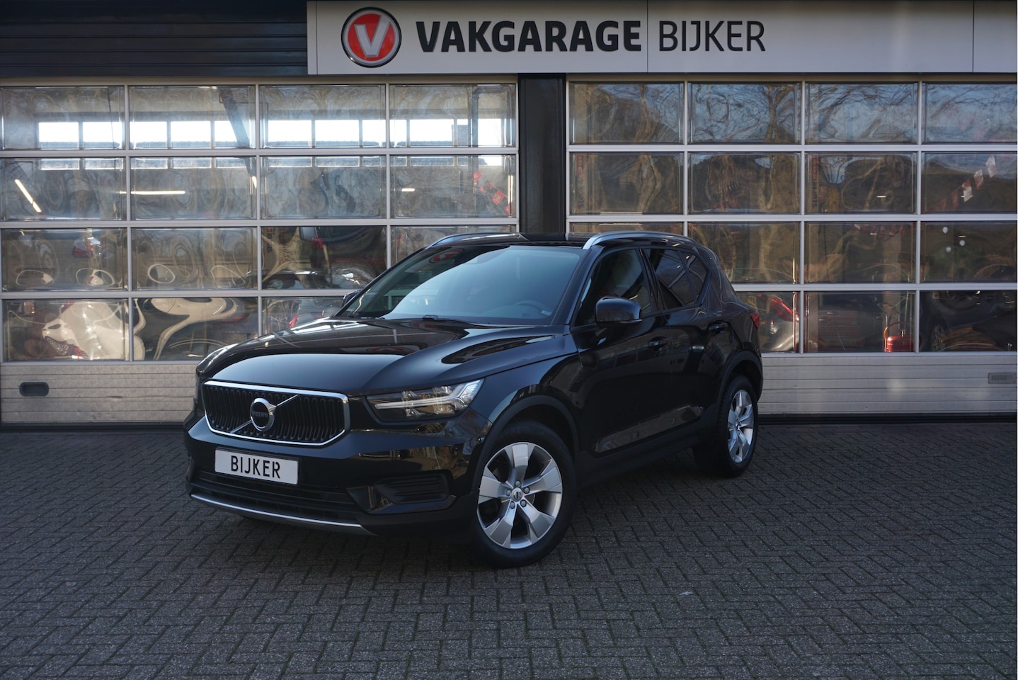 Volvo XC40 - 1.5 T3 Momentum Business 1.5 T3 Momentum Business - AutoWereld.nl