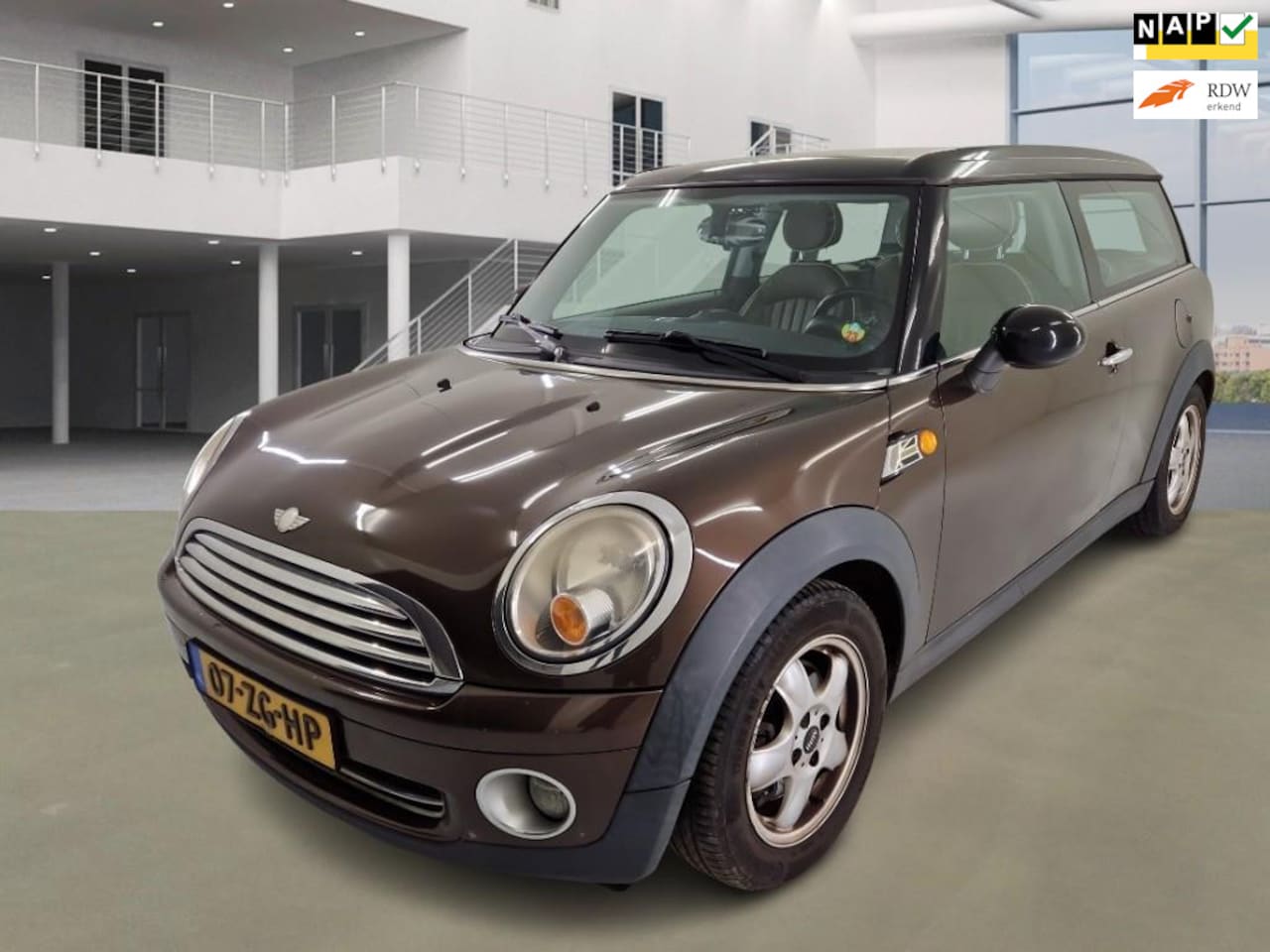 MINI Clubman - Mini 1.6 Cooper Pepper/AUT/NAVI/AIRCO/CRUISE - AutoWereld.nl