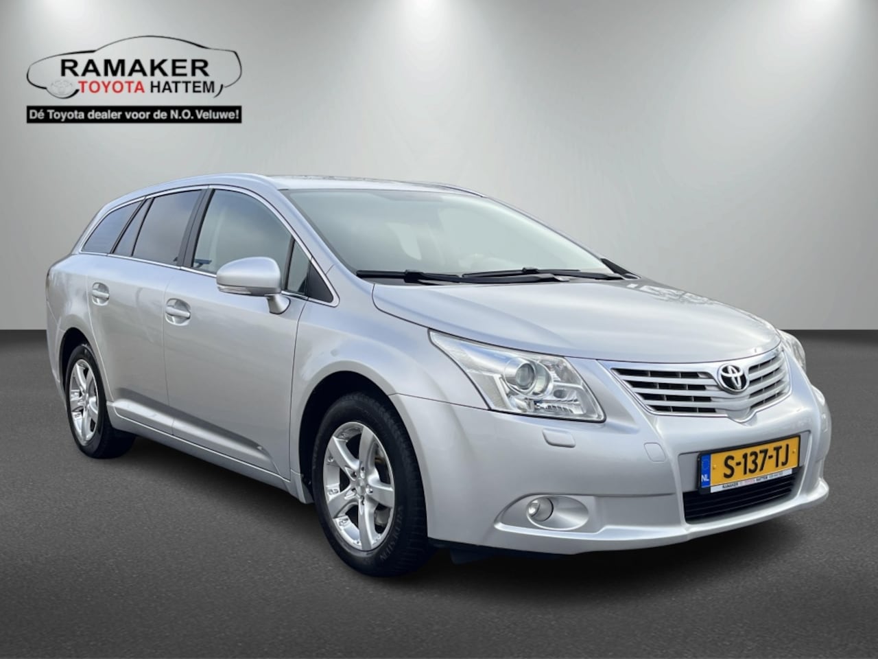 Toyota Avensis Wagon - 1.8 VVTi Comfort 1.8 VVTi Comfort - AutoWereld.nl