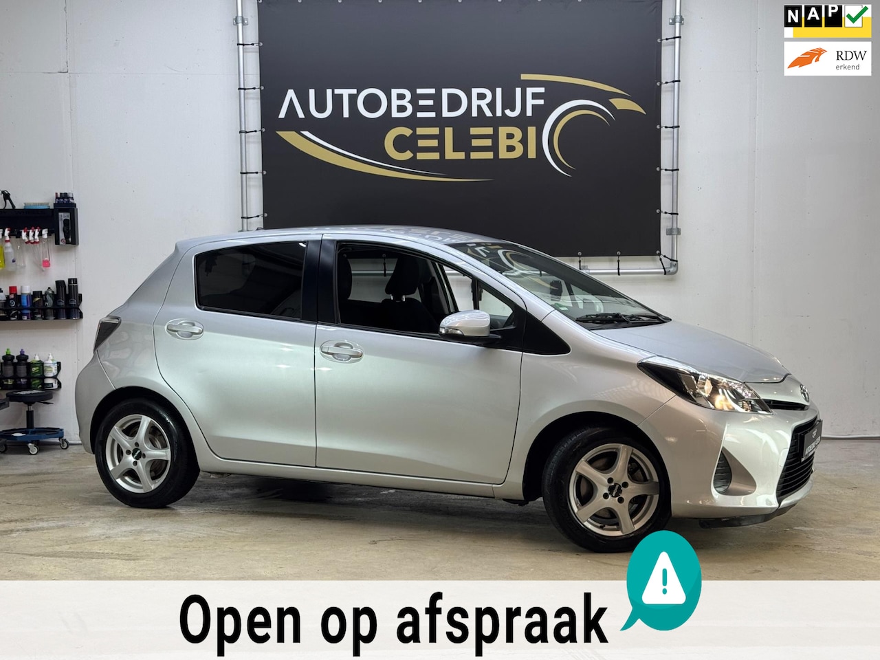 Toyota Yaris - 1.5 Full Hybrid Aspiration 2012 GRIJS CLIMA|AUT - AutoWereld.nl