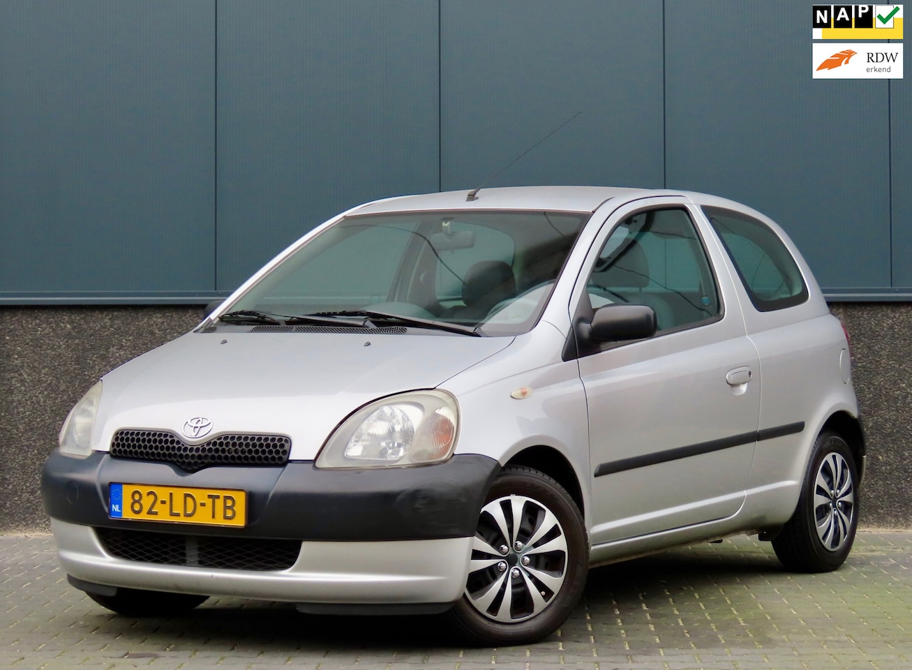 Toyota Yaris - 1.0 VVT-i 99.000 KM NAP - AutoWereld.nl