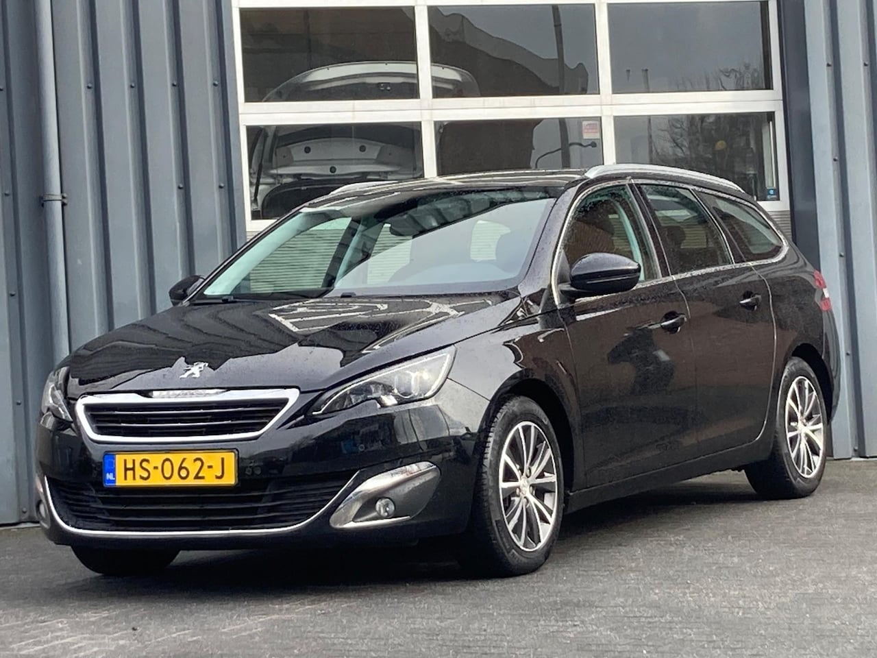 Peugeot 308 SW - 1.2 Allure 1e Eigenaar Clima Navi Dak Camera - AutoWereld.nl