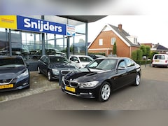 BMW 3-serie - 320i Executive NAVI/PDC/CLIMA