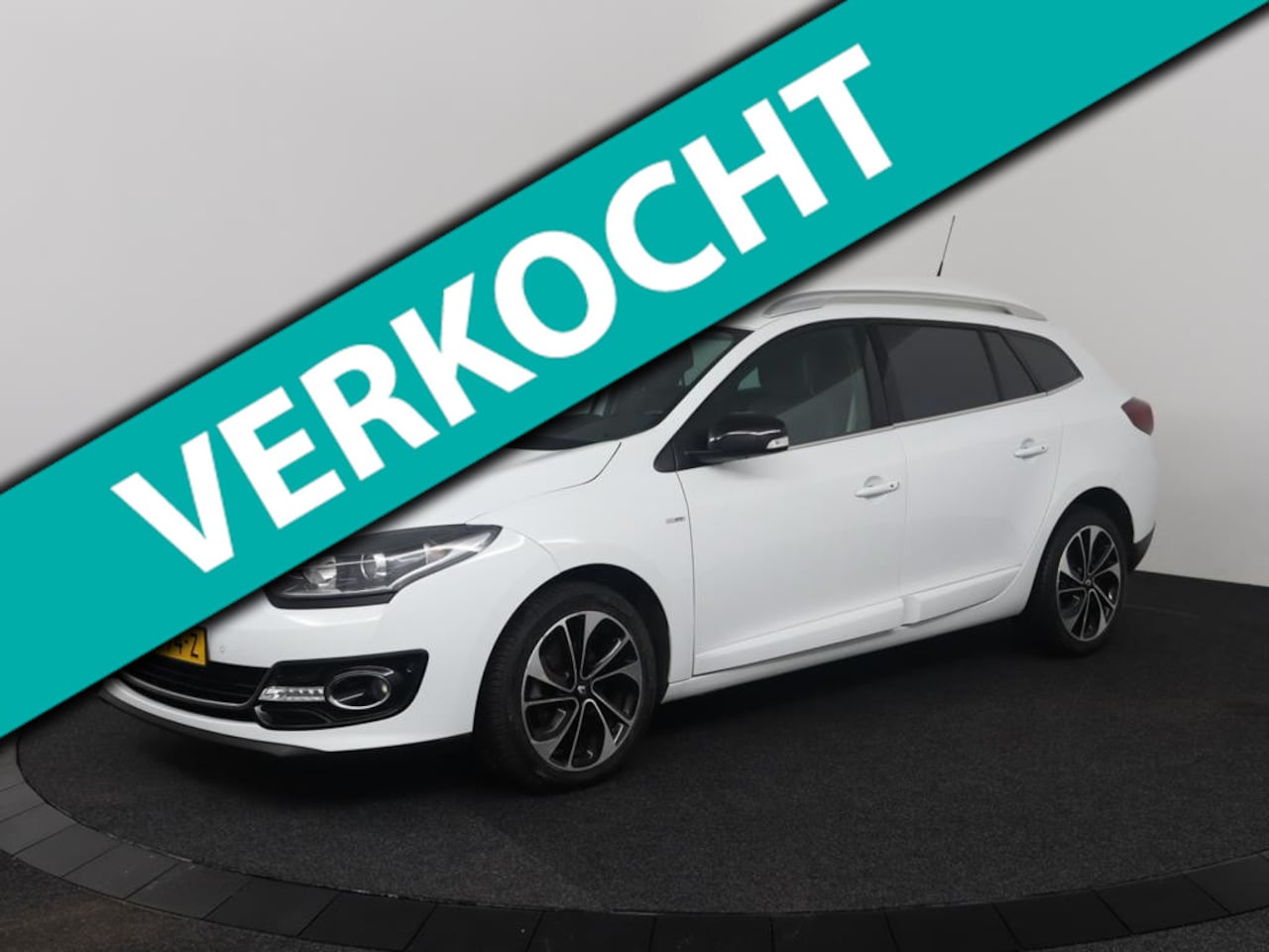 Renault Mégane - 1.5 dCi Expression S&S |NAP |Euro 6 |Automaat | Grijskenteken | Bose | Lage kilometerstand - AutoWereld.nl