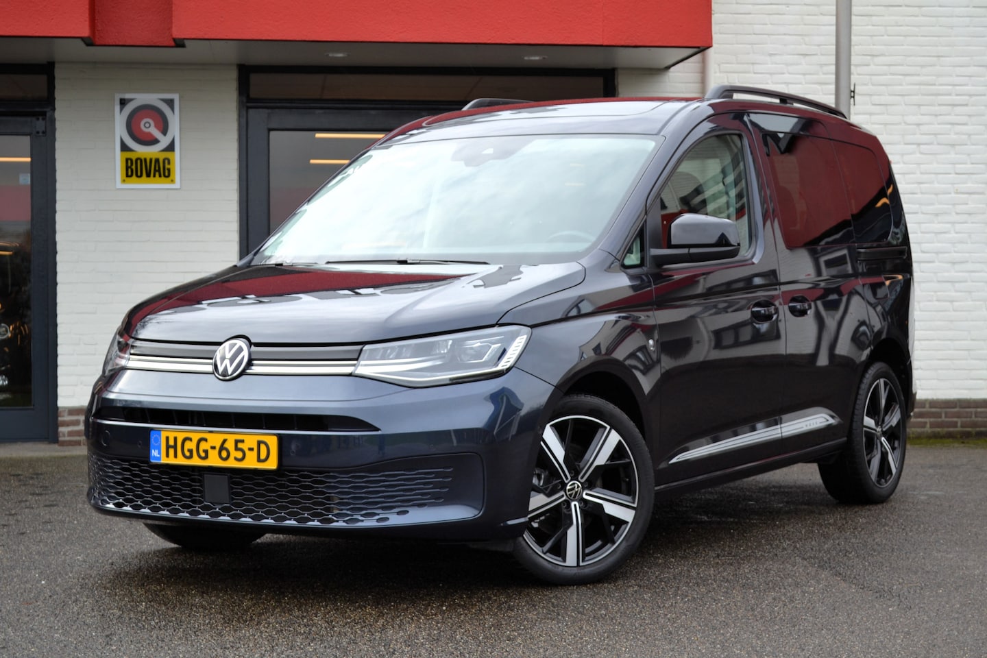 Volkswagen Caddy - 1.5 TSI Automaat, Navi, Clima, Camera, Pano dak, Trekhaak, Pdc V+A, etc - AutoWereld.nl