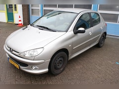 Peugeot 206 - 1.4 Air-line 3 zo mee prijs