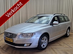 Volvo V70 - 2.0 D3 150pk / 1/2 Leder / Stoelverwarming / Trekhaak / Navigatie / Cruise Control / 16''