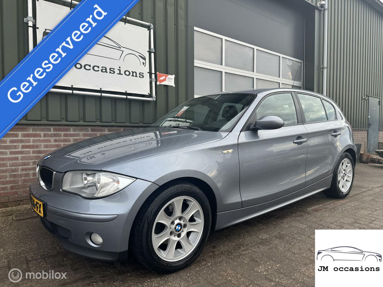 BMW 1-serie - 116i Executive|Airco|Cruise|Clima|Parkeer sensors - AutoWereld.nl