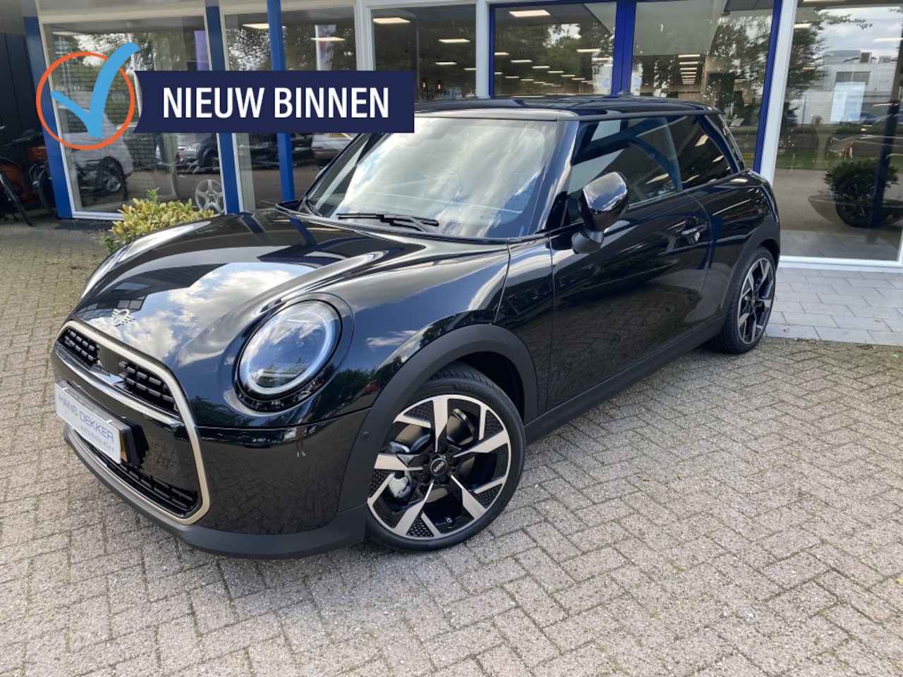 MINI Cooper - Mini Navigatie leer Panoramadak 1.5 Chili Bns automaat/navigatie/panorama dak - AutoWereld.nl