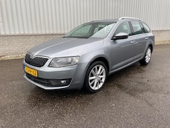 Skoda Octavia Combi - 1.4 TSI Greentech Elegance Businessline