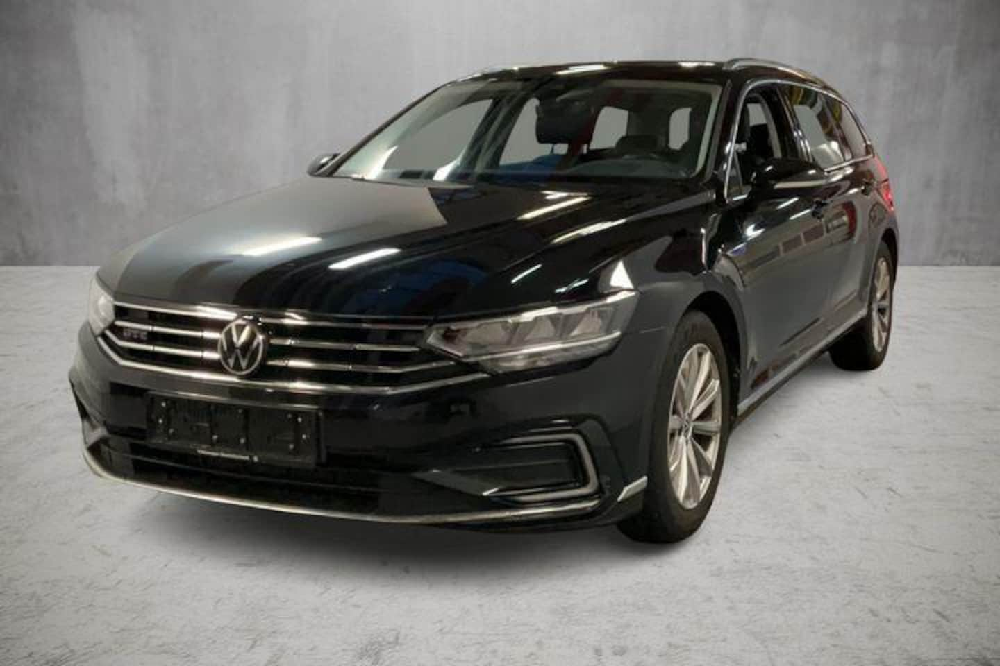 Volkswagen Passat Variant - GTE 1.4 TSI PHEV 218PK | Panodak | Vol Leer | Head-up | Keyless Go & Entry | Camera | Virt - AutoWereld.nl