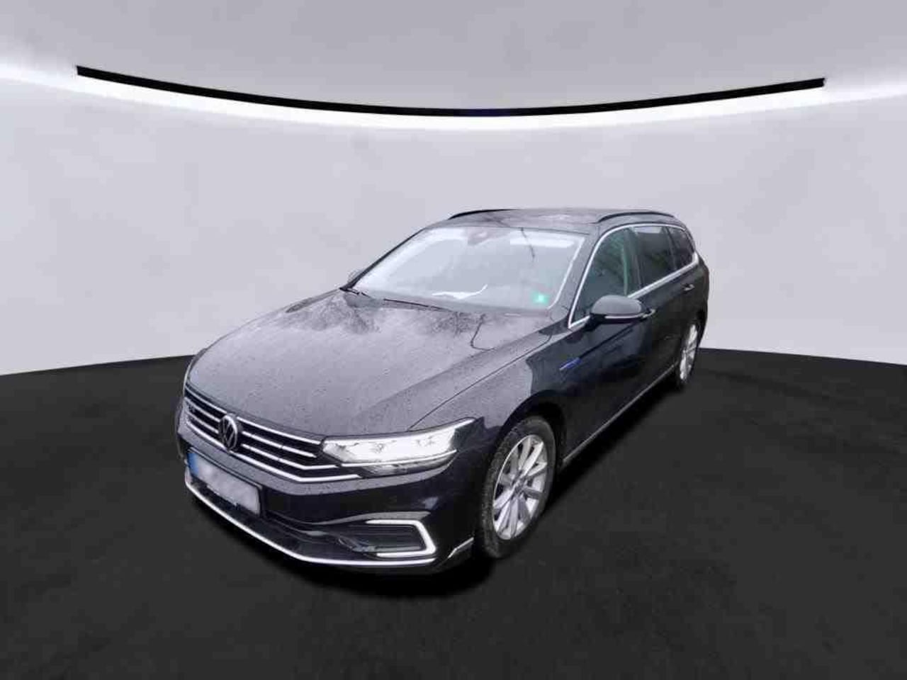 Volkswagen Passat Variant - GTE 1.4 TSI PHEV 218PK | Panodak | Camera | Memory | Massage | Adaptive Cruise | Stoelverw - AutoWereld.nl