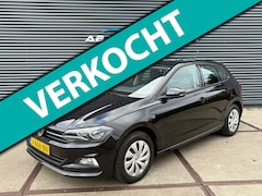 Volkswagen Polo - 1.0 TSI Comfortline APPLE CARPLAY/ NAVI