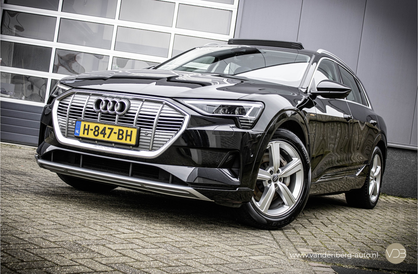 Audi e-tron - 50 Quattro Launch edition LEER PANO Origineel NL - AutoWereld.nl