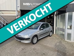 Peugeot 206 - 1.4 One-line//NAP/Airco/5 deurs/APK