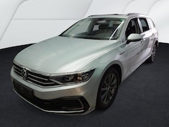 Volkswagen Passat Variant - GTE 1.4 TSI PHEV 218PK | Panodak | Camera | IQ Light Matrix LED | Dodehoek | Trekhaak |