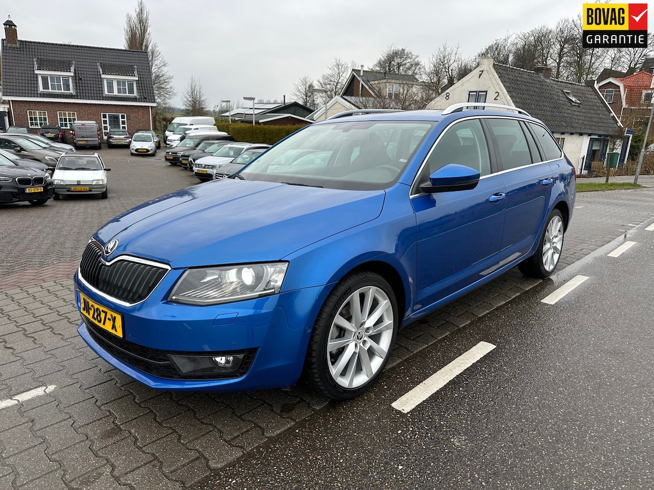 Skoda Octavia Combi - 1.4 TSI Greentech Style Businessline Panoramadak, Camera, Xenon, Trekhaak, Carplay, Elektr - AutoWereld.nl