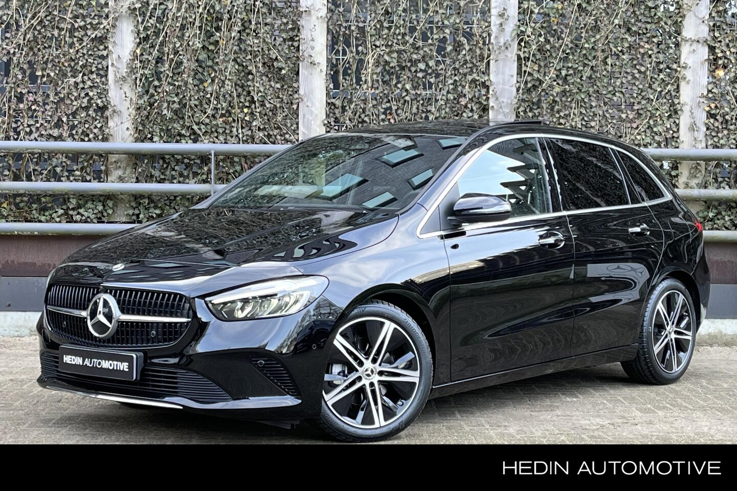 Mercedes-Benz B-klasse - B 180 Automaat Star Edition Limited Luxury Line | Panoramadak - AutoWereld.nl