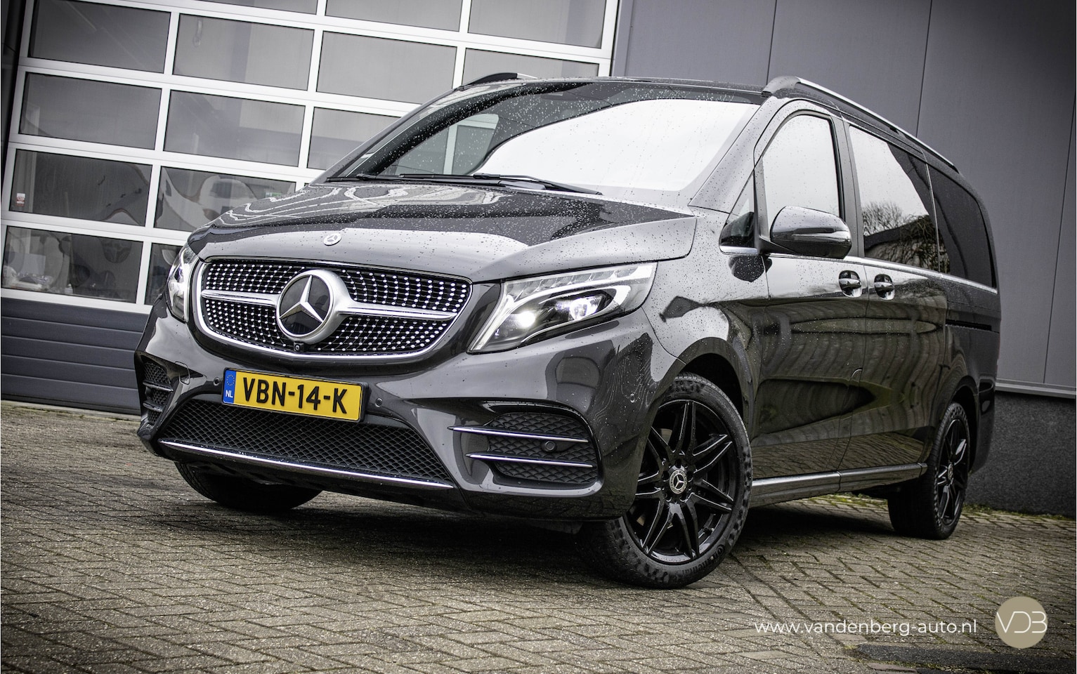 Mercedes-Benz V-klasse - 300d 239pk Lang DC Avantgarde AMG Line LEER BURMESTER - AutoWereld.nl