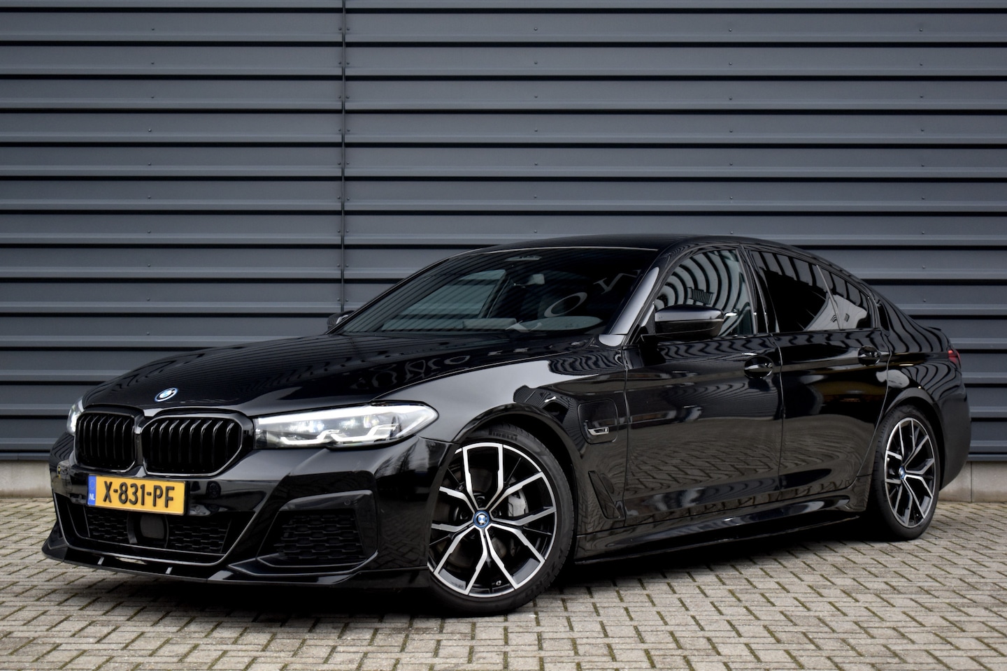 BMW 5-serie - 545e xDrive M Sport | Wordt verwacht | Active Cruise Control | Trekhaak wegklapbaar | 19'' - AutoWereld.nl