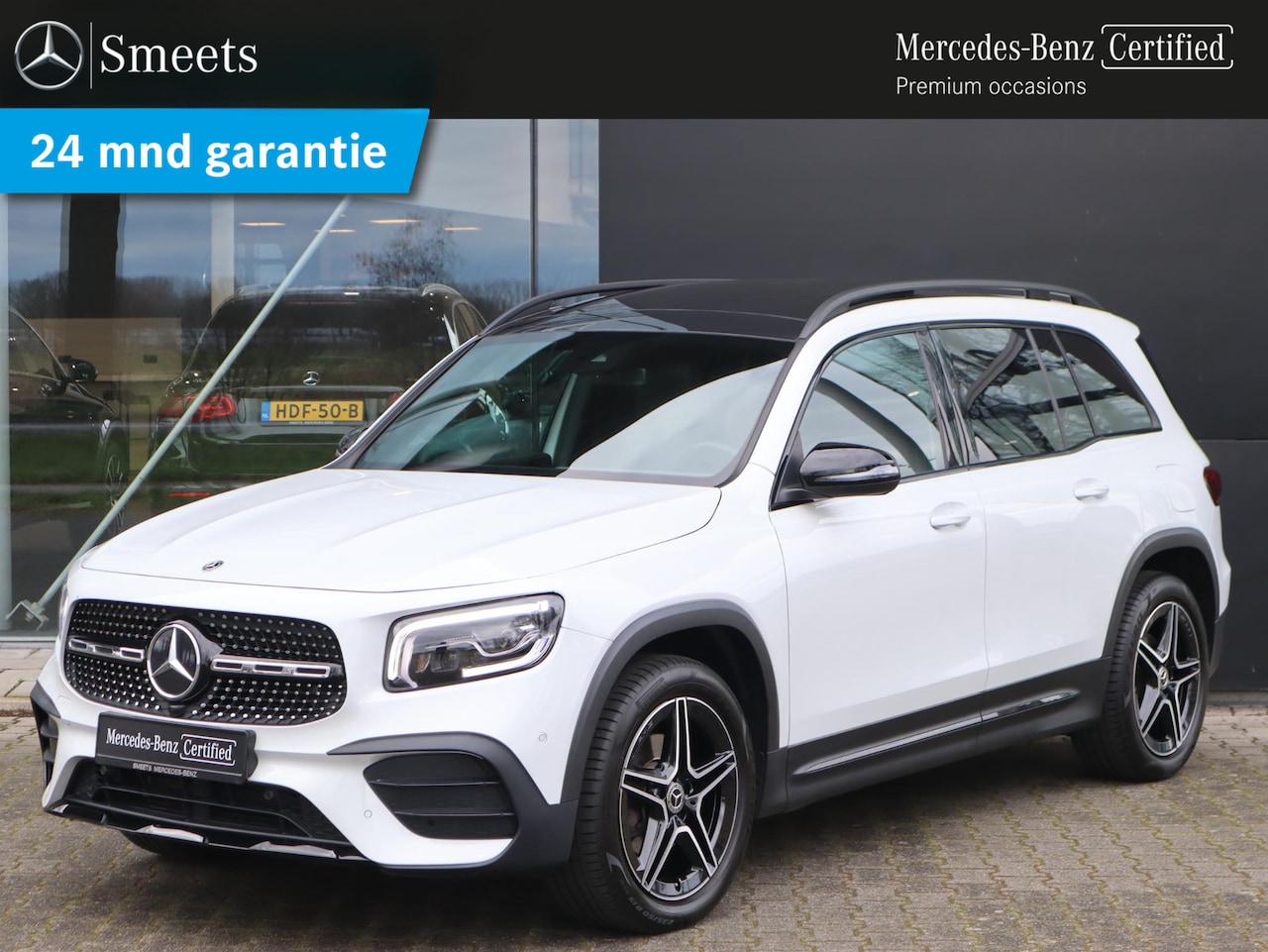 Mercedes-Benz GLB - 200 AMG Line | Panoramadak | Navigatie | Camera | LED | Automaat - AutoWereld.nl