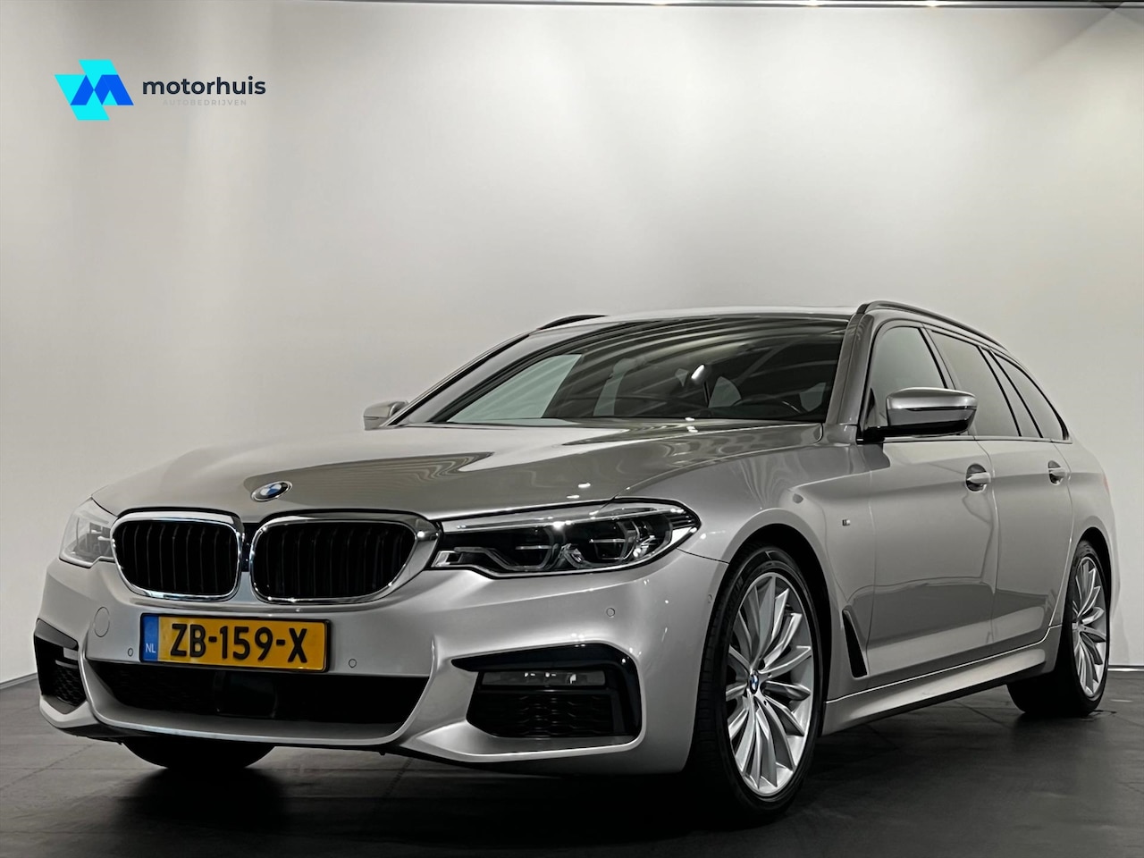 BMW 5-serie Touring - (f11) 520i 184pk Automaat High Executive M Sport - AutoWereld.nl