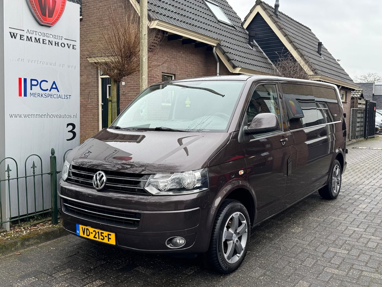 Volkswagen Transporter - 2.0 TDI L2H1 BM DC Trendline 2.0 TDI L2H1 BM DC Trendline - AutoWereld.nl