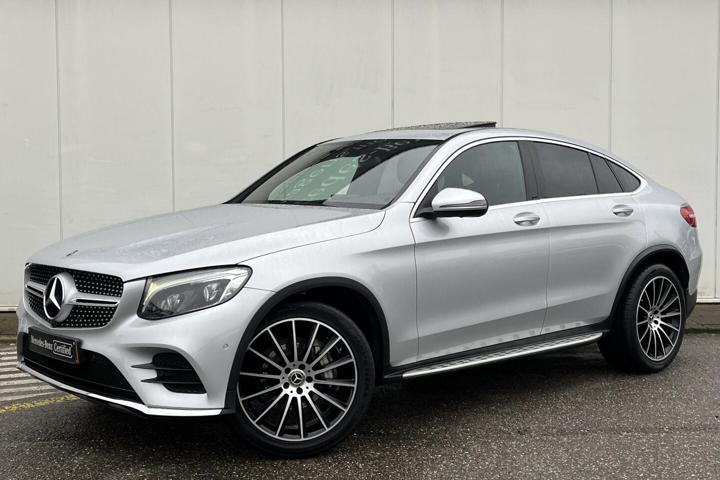 Mercedes-Benz GLC-klasse Coupé - GLC 250 Automaat 4MATIC AMG Line | Schuifdak | LED | Comand Online | 360° Camera | Dynamic - AutoWereld.nl