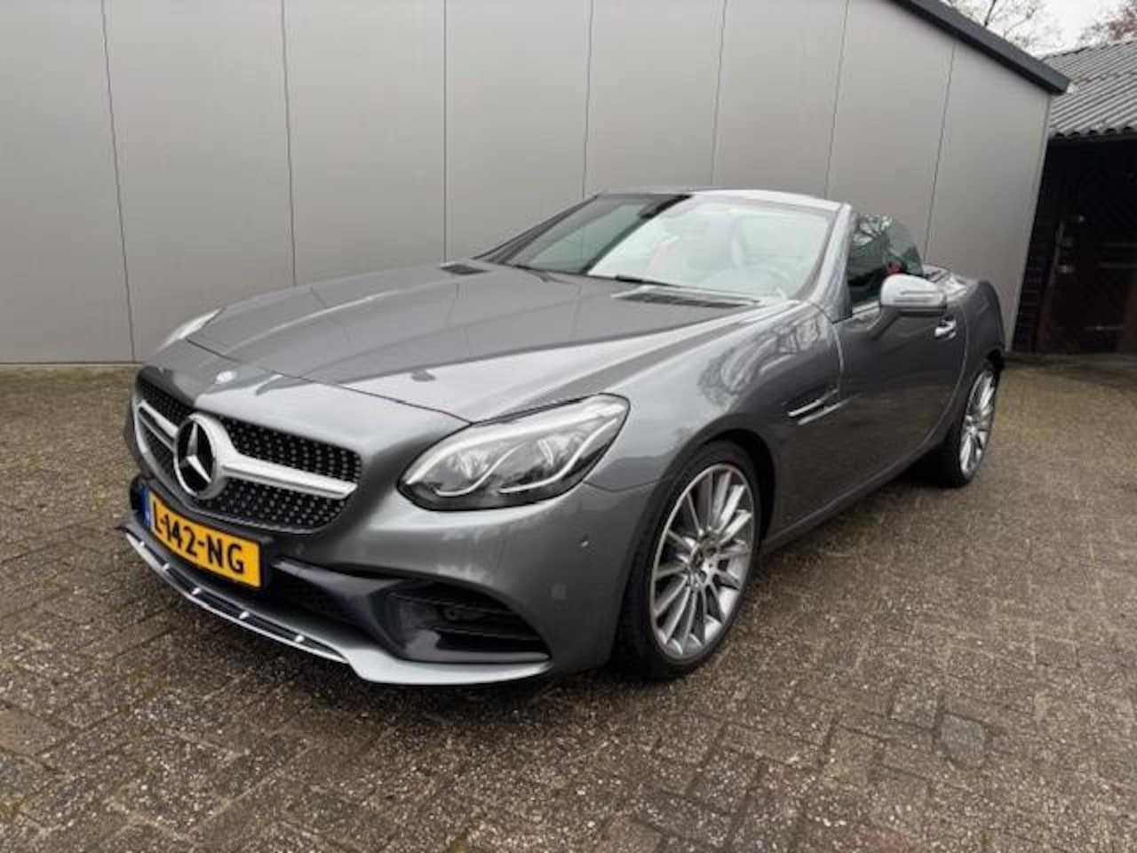 Mercedes-Benz SLC - 180 AMG | Leder | Navi | LED - AutoWereld.nl