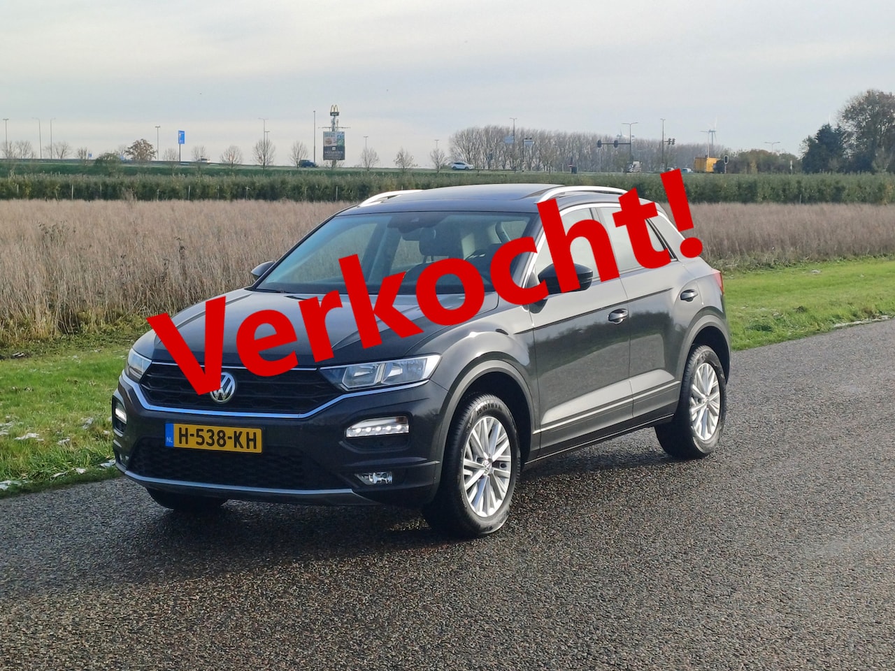 Volkswagen T-Roc - 1.0 TSI Style Business /Pano/Digi Dash/NL/Clima/Navi/Carplay/Camera/ - AutoWereld.nl