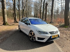 Seat Leon ST - 2.0 TSI Cupra 290 Connect 6-Traps DSG | CarPlay/Android Auto | Stoelverwarming | Half leer | 290PK Originele auto