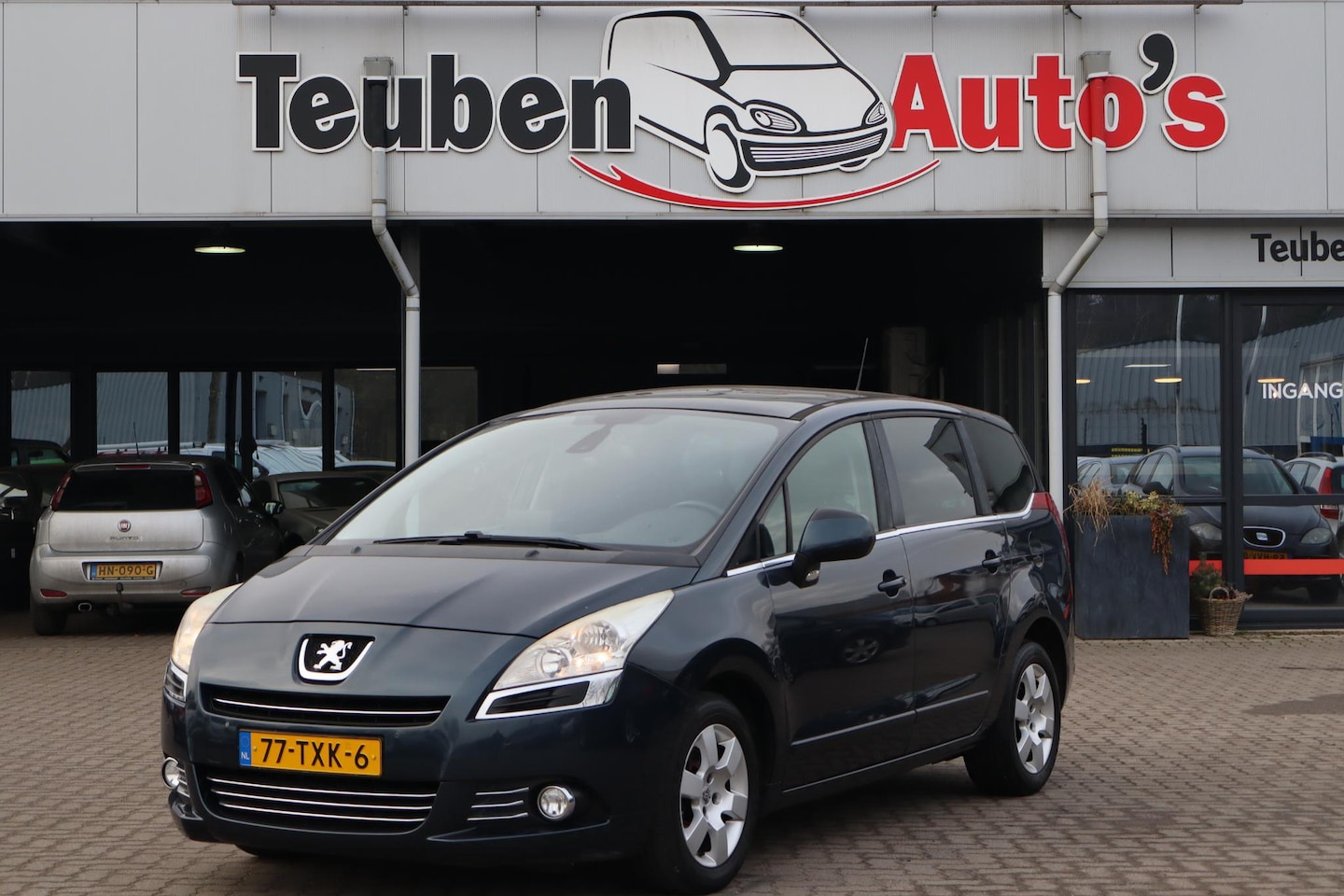 Peugeot 5008 - 1.6 VTi Blue Lease 5p. Panoramadak, Cruise control, Climate control, Trekhaak - AutoWereld.nl