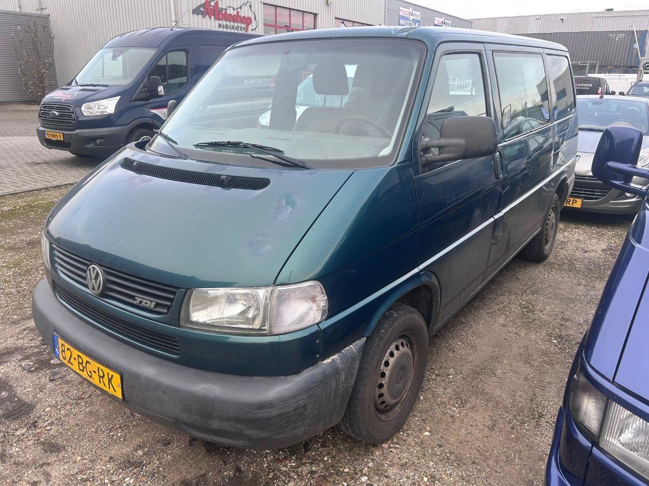 Volkswagen Transporter - 2.5 TDI 2003 airco dubbele cabine wijsneus - AutoWereld.nl