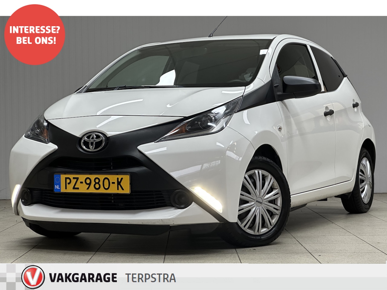 Toyota Aygo - 1.0 VVT-i x-fun/ 5-Drs/ Airco/ C.V. Afstand/ Elek. Ramen/ Isofix/ Bluetooth/ Multi. Stuur/ - AutoWereld.nl