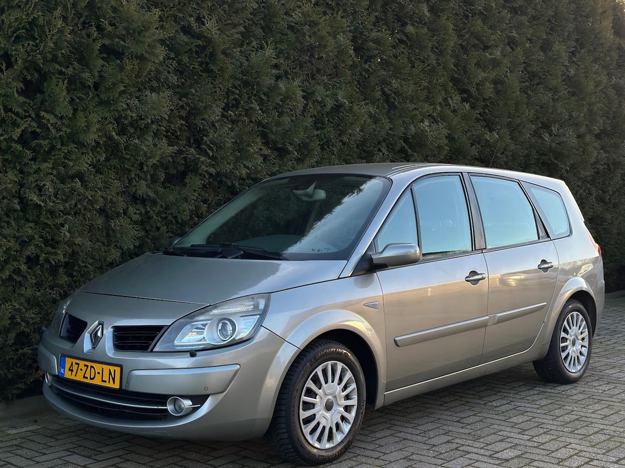 Renault Grand Scénic - 2.0-16V Tech Line LPG G3 - AutoWereld.nl