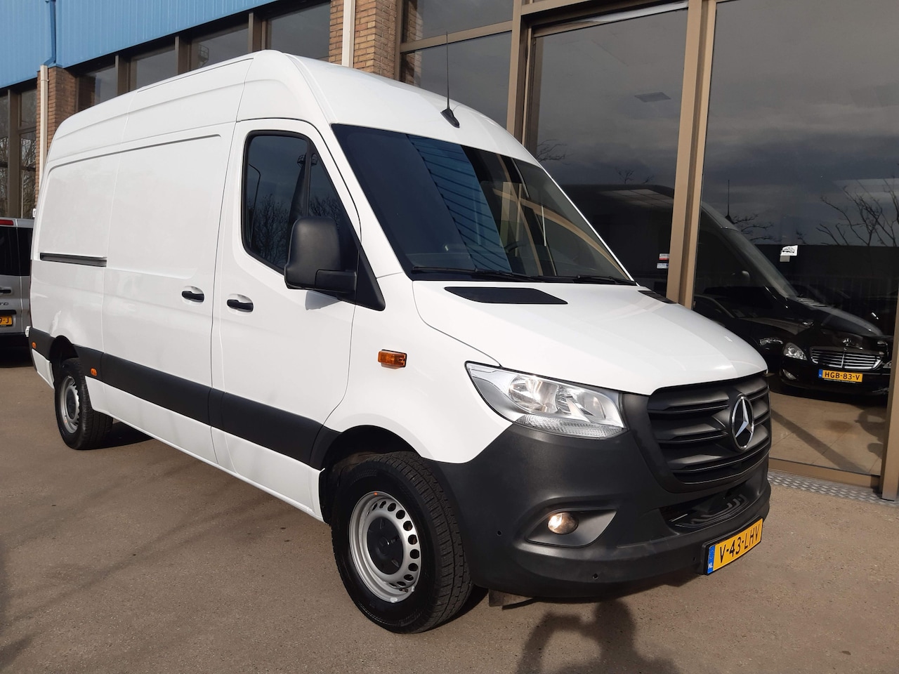 Mercedes-Benz Sprinter - 317 CDI L2H2 RWD MBux Camera PDC Navi Airco Cruisecontrol - AutoWereld.nl