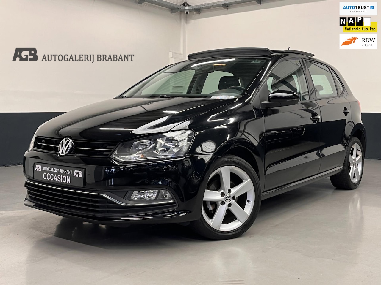 Volkswagen Polo - 1.2 TSI Highline Automaat/Panoramadak/Carplay/ - AutoWereld.nl