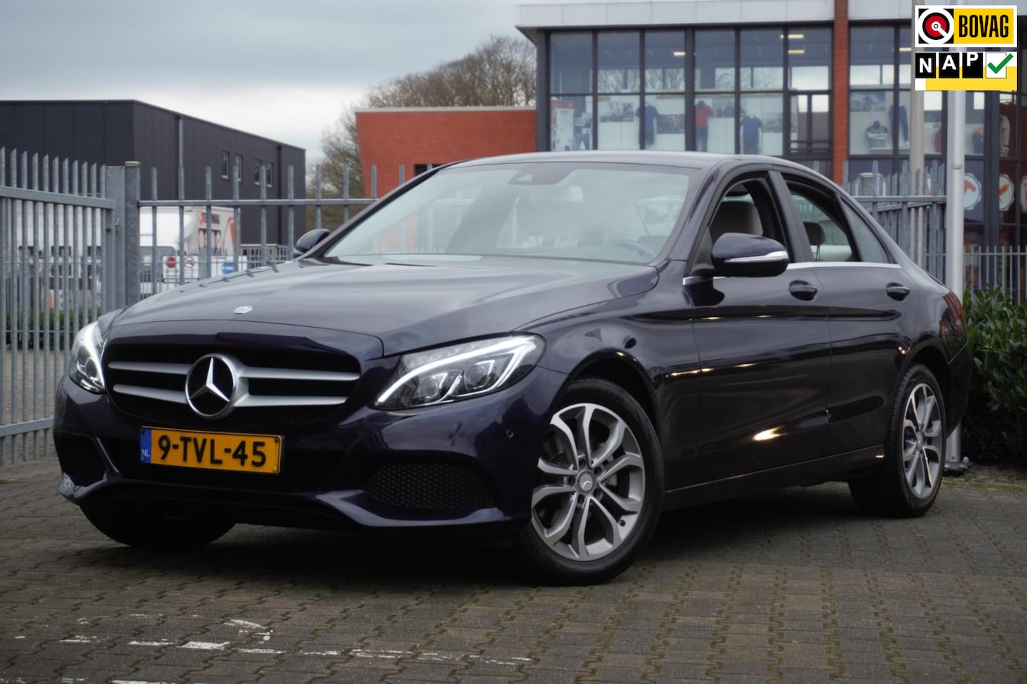 Mercedes-Benz C-klasse - 180 NAVI/PDC/CRUISE - AutoWereld.nl