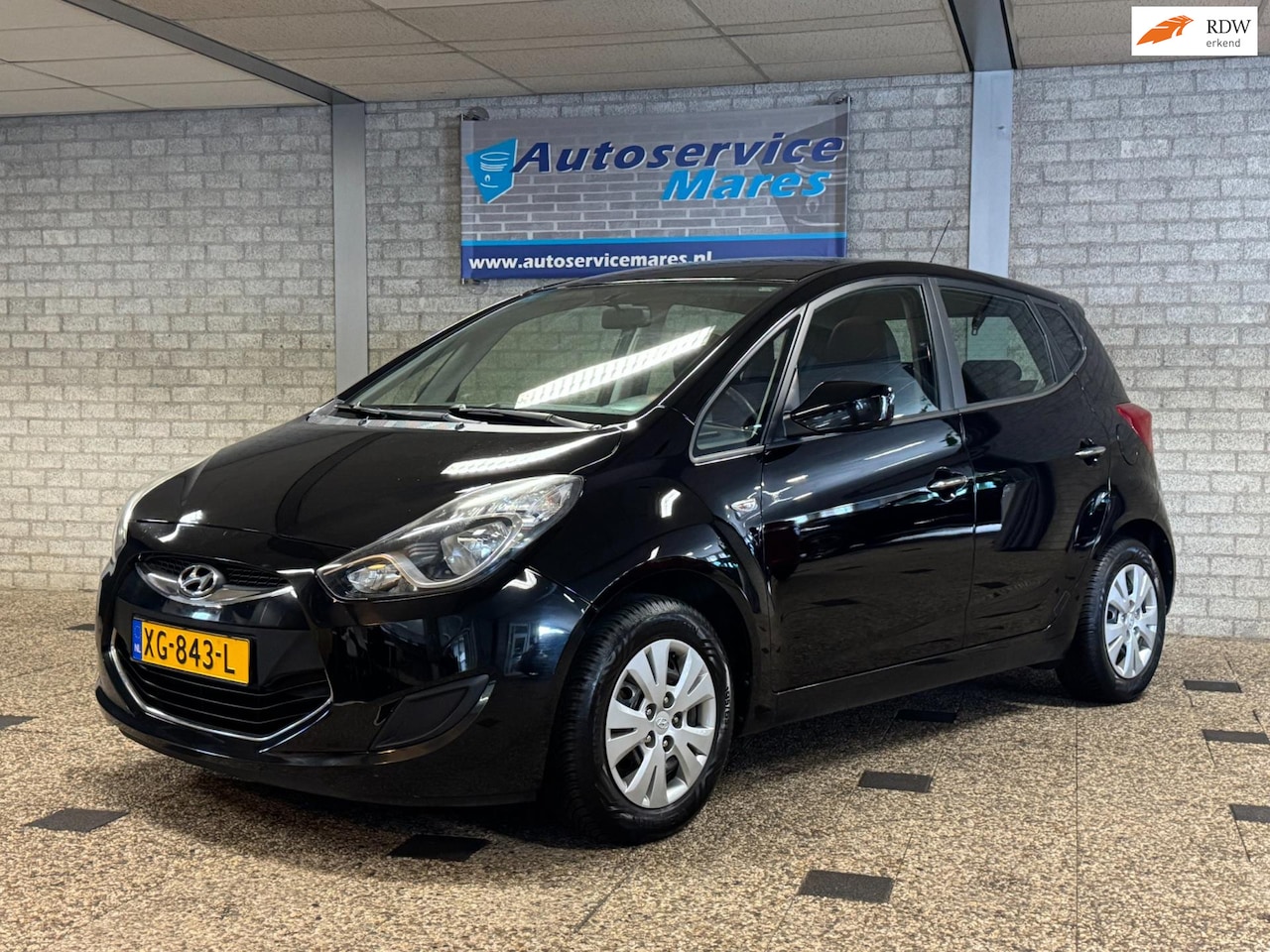 Hyundai ix20 - 1.4i i-Drive 1.4i i-Drive, Airco, el. ramen, All season, trekhaak - AutoWereld.nl