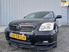 Toyota Avensis Wagon - 2.2 D-4D Executive - Cruise - Schade