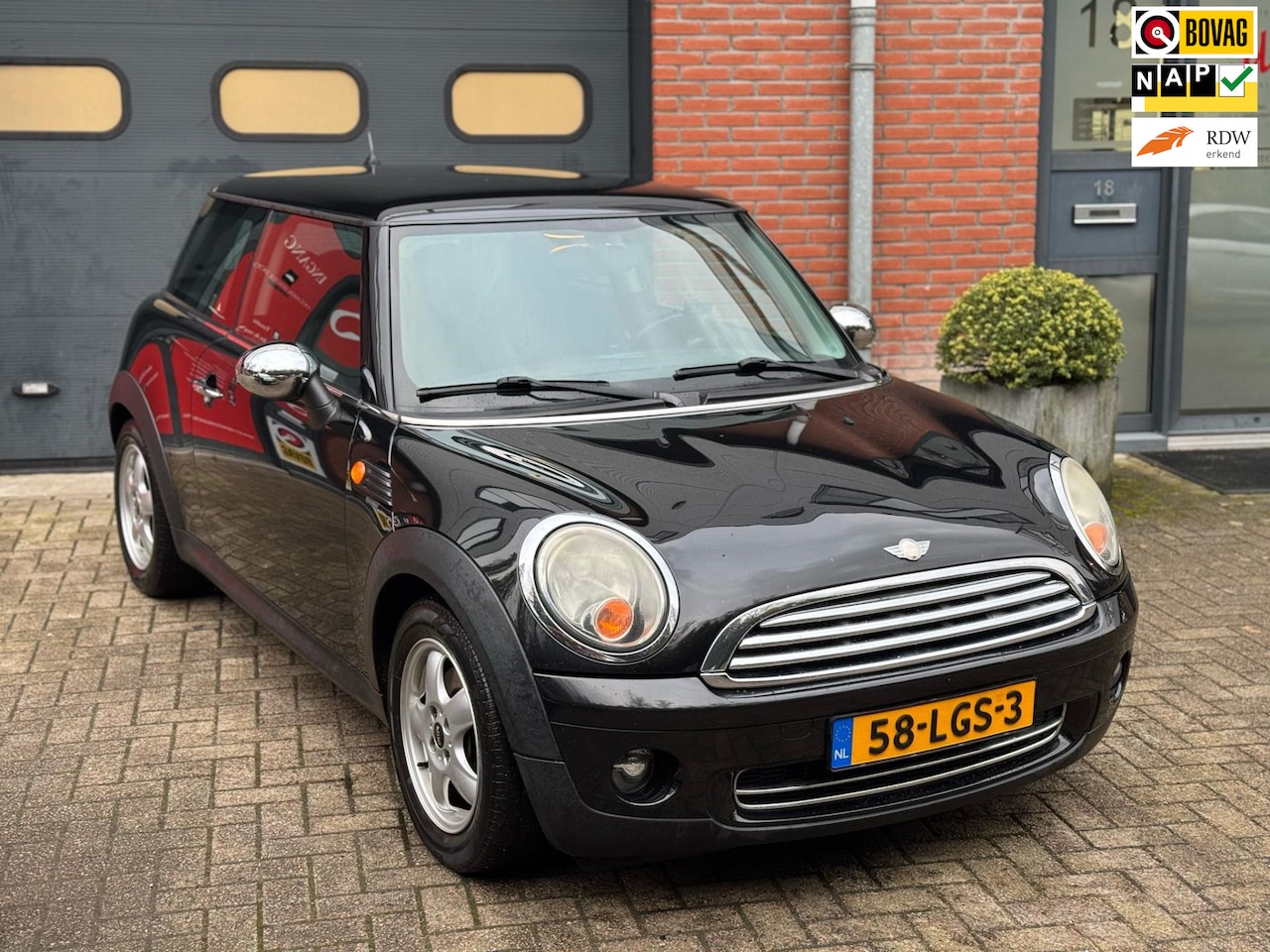 MINI One - Mini 1.6 MINIMALIST Business Line|ELEK.PAKKET|AIRCO|NAP|APK|ONDERHIUDEN - AutoWereld.nl