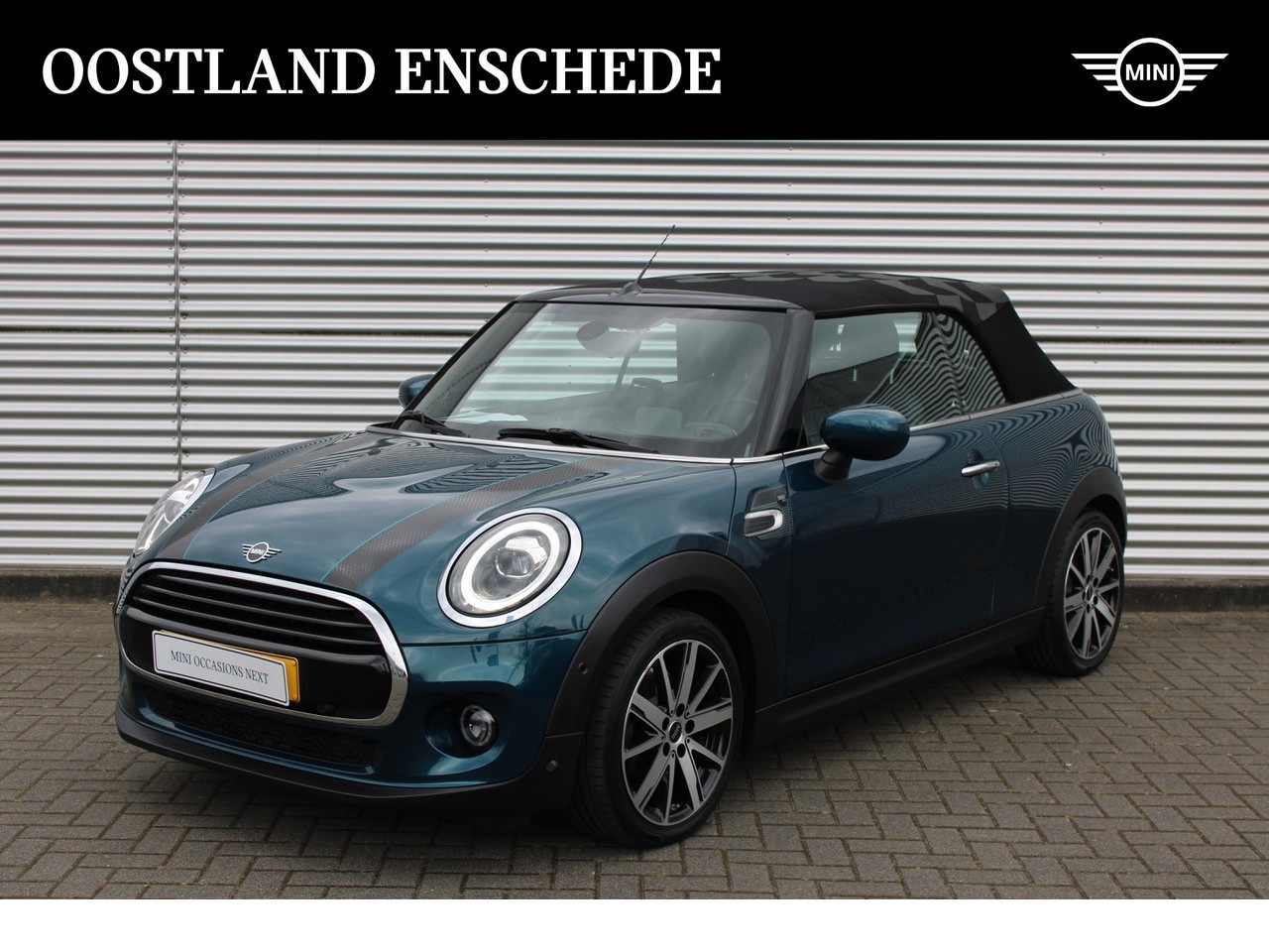 MINI Cabrio - Cooper Automaat / Comfort Access / LED / Head-Up / Park Assistant / Stoelverwarming / Harm - AutoWereld.nl