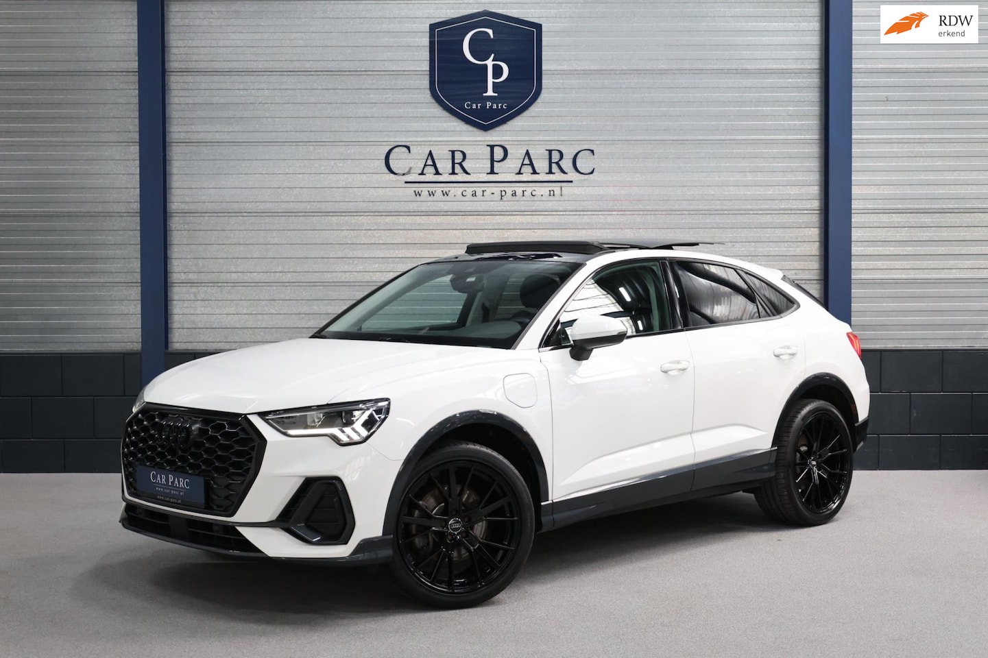 Audi Q3 Sportback - 45 TFSI e S-line LED/VIRTUAL/PANORAMADAK/20" LMV/CAM/ACC/ECC/12 MND GARANTIE! - AutoWereld.nl