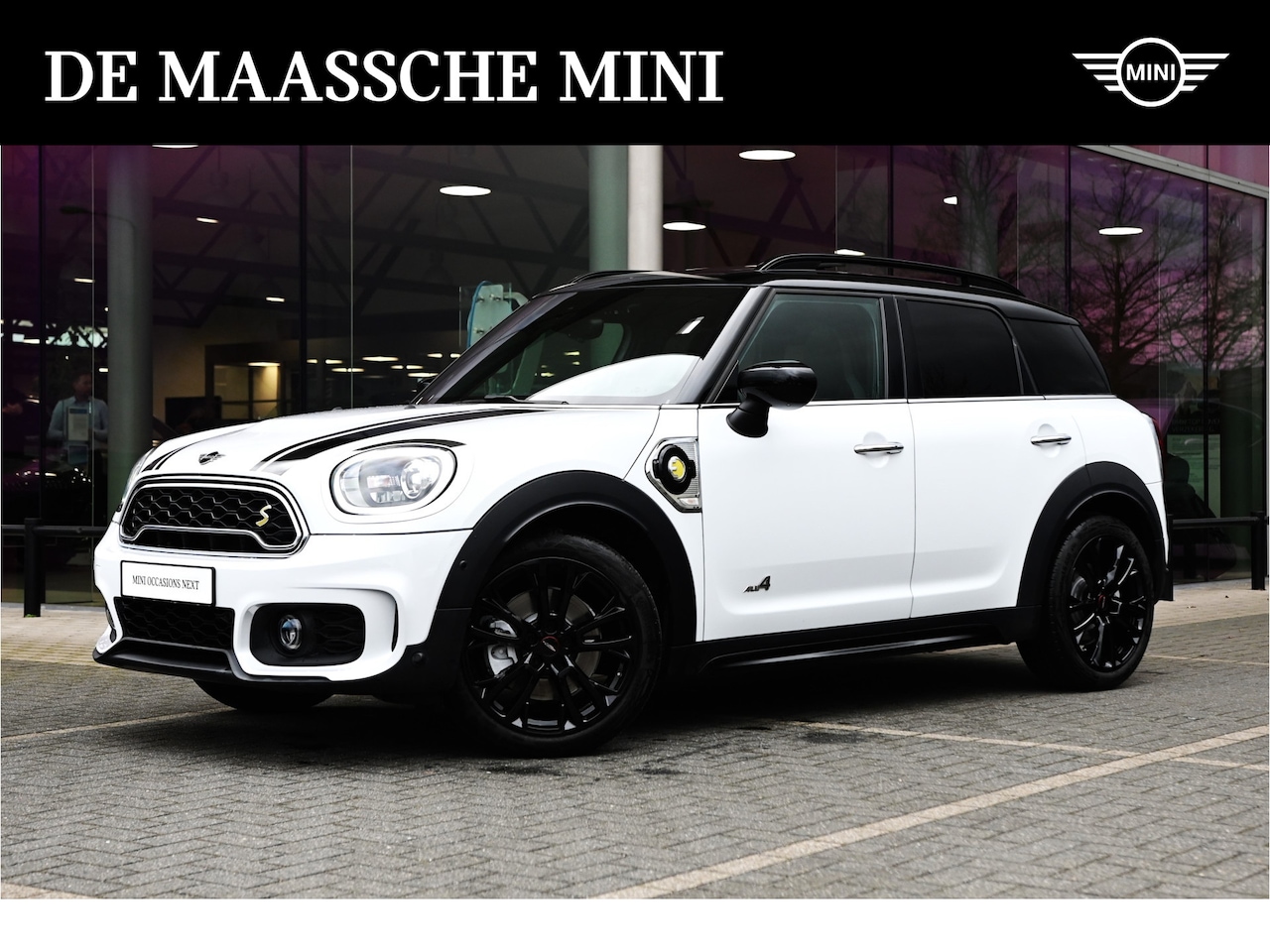 MINI Countryman - Cooper S E ALL4 / Panoramadak / Camera / Comfort Acces / Harman Kardon / 19"LM-velgen - AutoWereld.nl