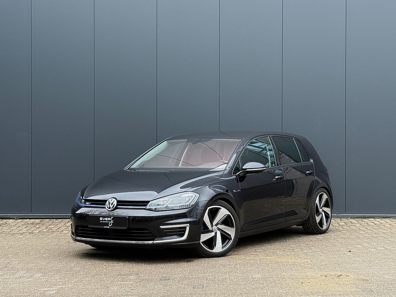 Volkswagen e-Golf - R-Line/Sport, ACC, Dynaudio, Sportstoelen, Virtual/Dash, Sportstoelen, Led, Carplay, Leder - AutoWereld.nl