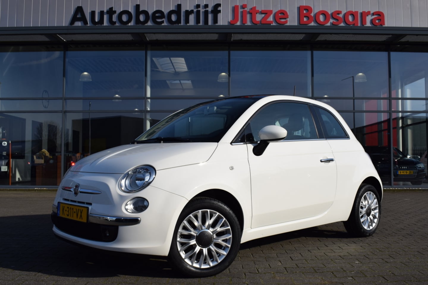 Fiat 500 - 1.2 Lounge Panoramadak | Telefonie | Airco | 15 Inch LMV | Volledig Onderhouden!! - AutoWereld.nl