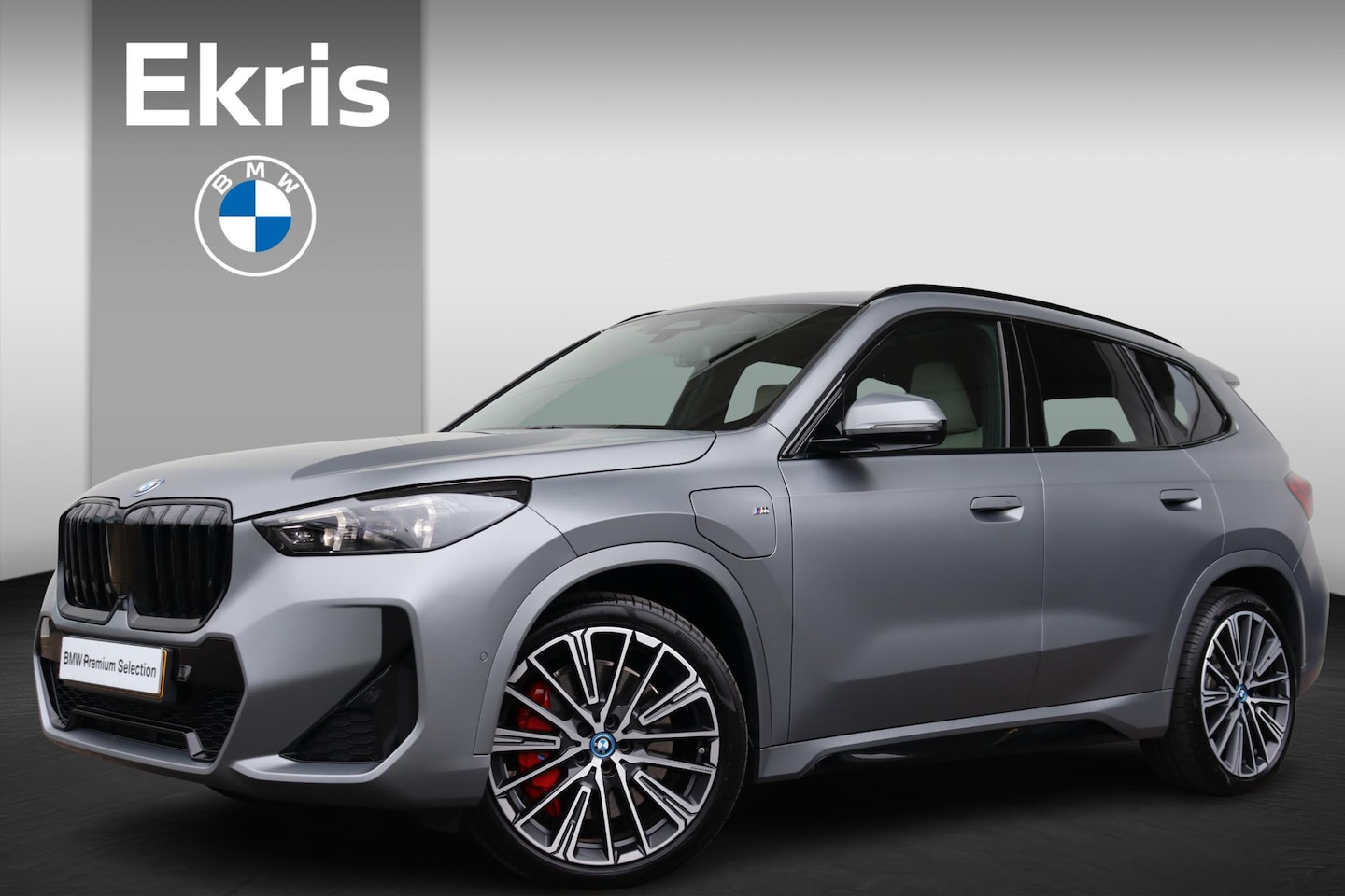 BMW X1 - xDrive30e M-Sportpakket Pro/ Stoelverwarming/ Stoelen pakket/ Comfort Pack/ Driving Assist - AutoWereld.nl